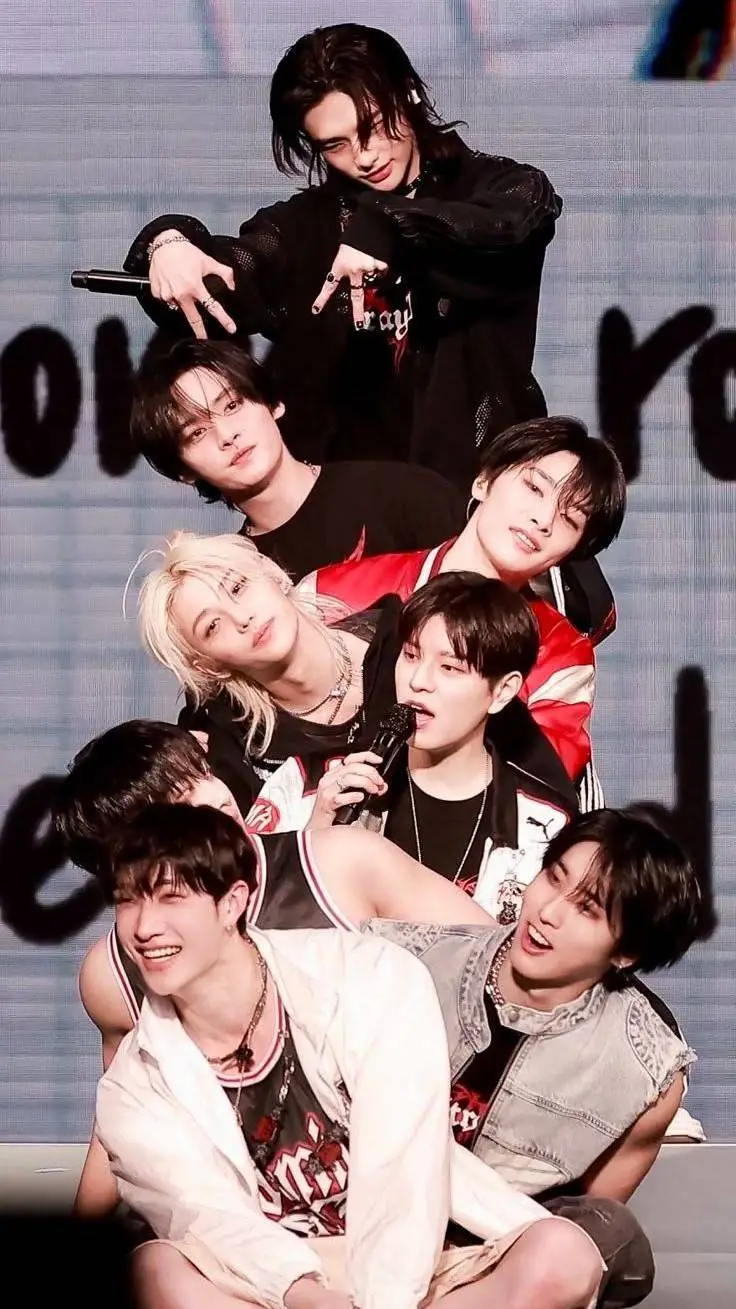 ai character: STRAY KIDS  background