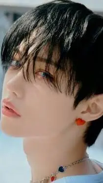 ai character: ★felix★ background