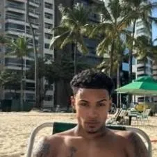 chat with ai character: nick