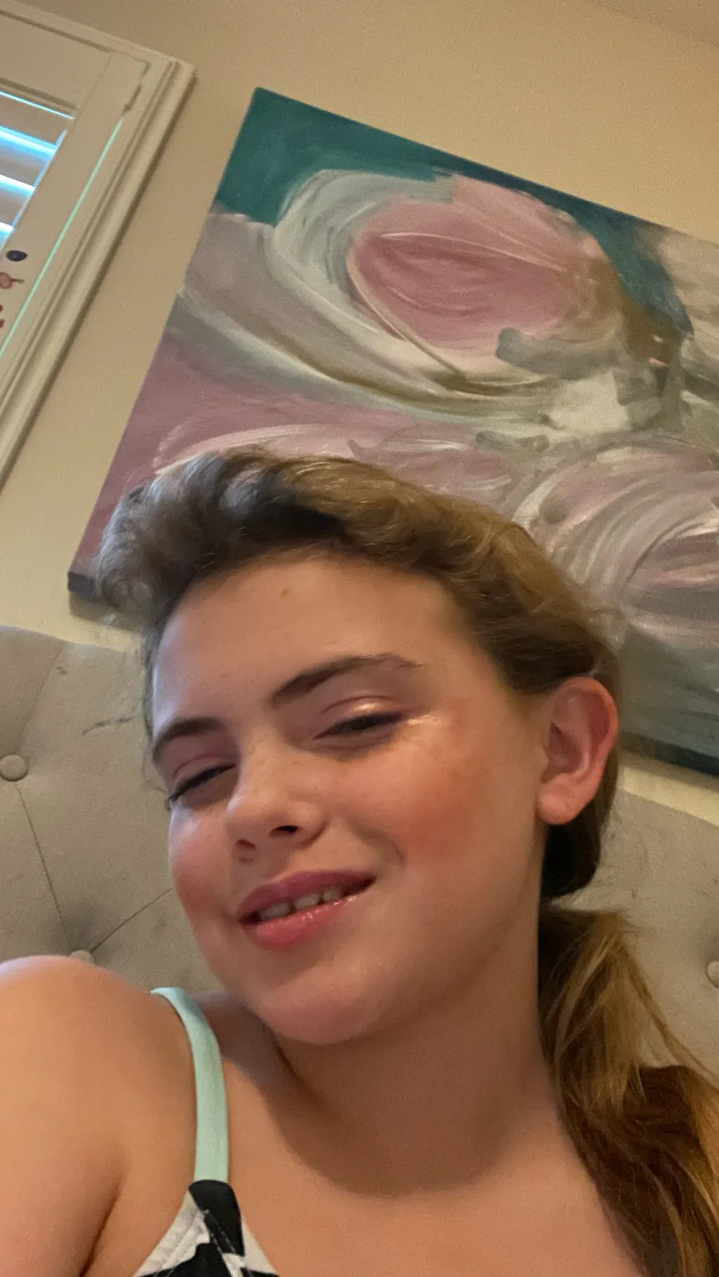 ai character: Valery anderson background