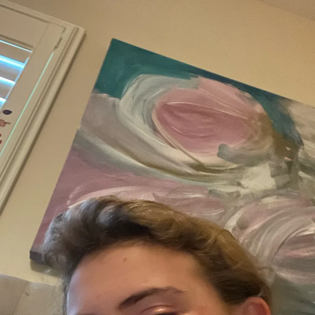 chat with ai character: Valery anderson