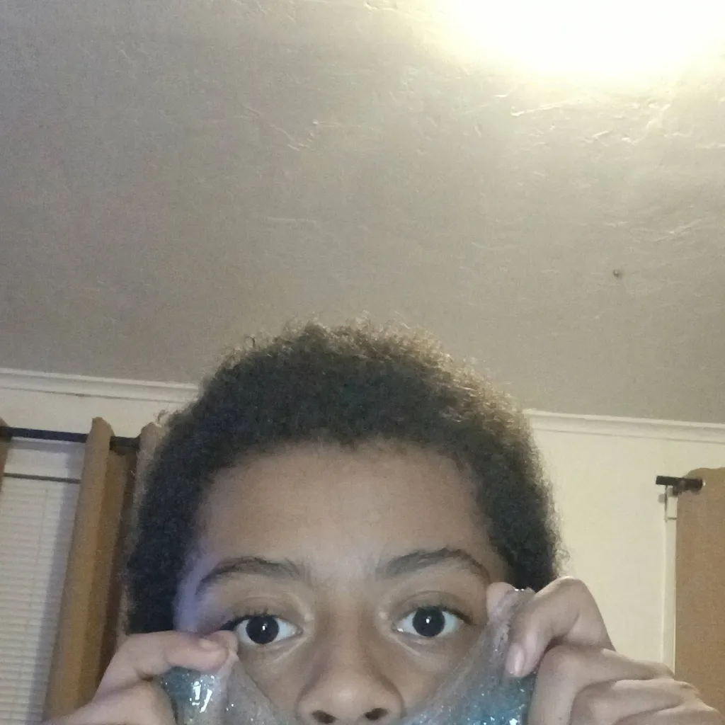 chat with ai character: Ahmere Jones 