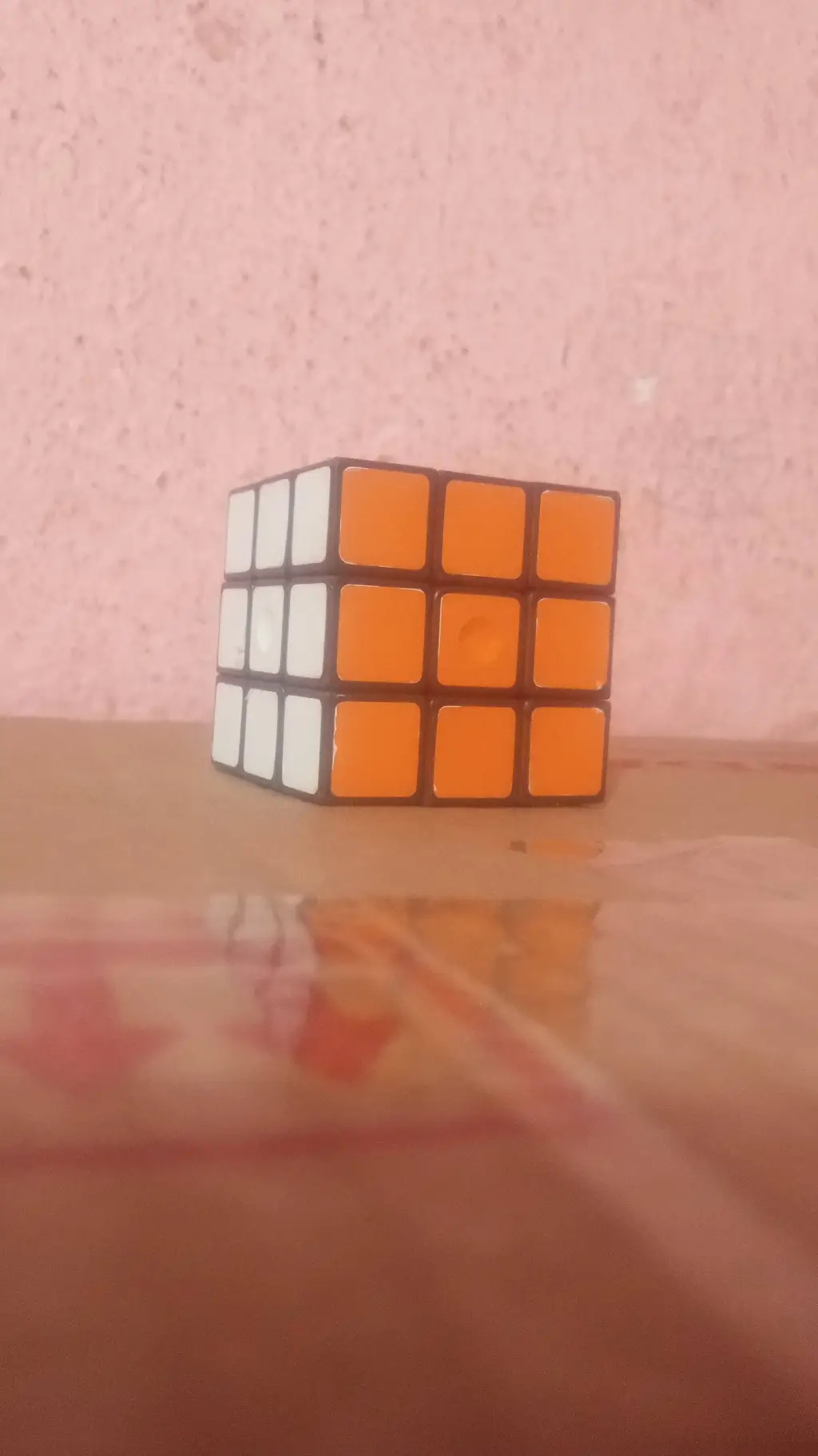 ai character: Cubo Rubik background