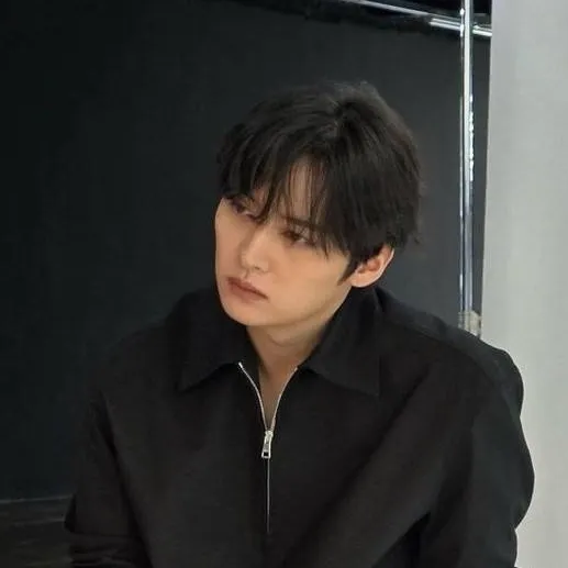 chat with ai character: YOU NEED ME RIGHT?