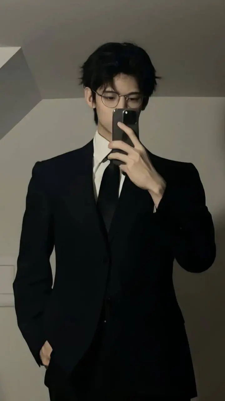 ai character: David  background
