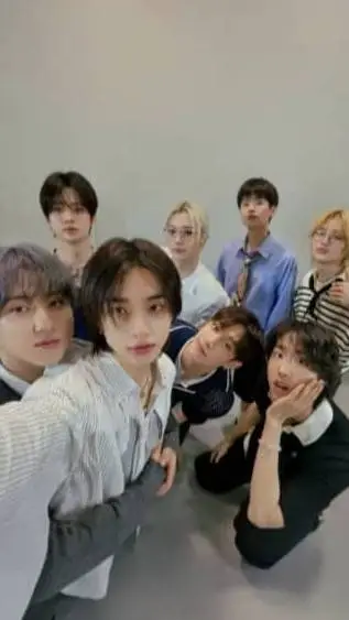 ai character: SKZ  background