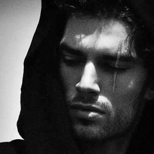 chat with ai character: zade medows