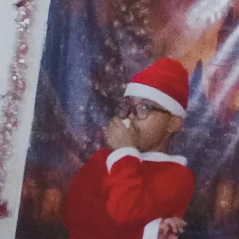 chat with ai character: zionnn