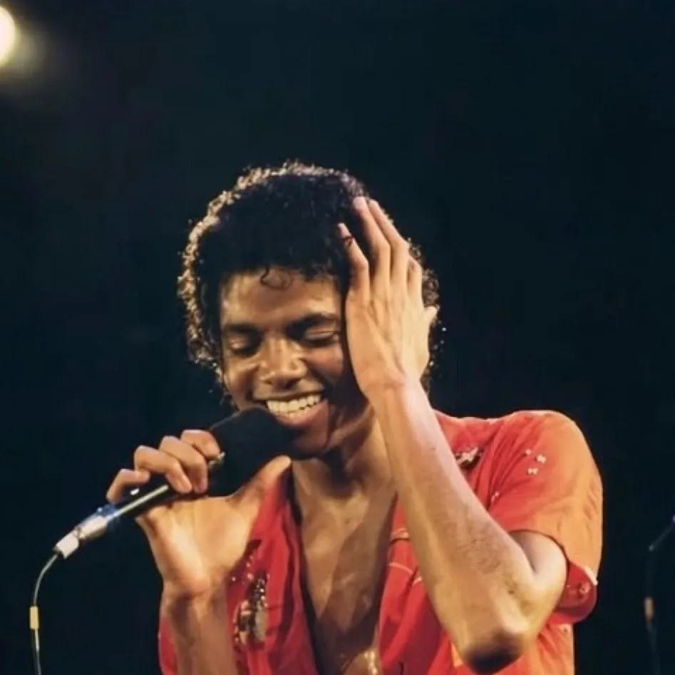 chat with ai character: Michael Jackson 