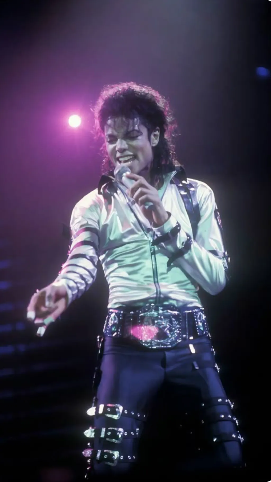 ai character: Michael Jackson  background