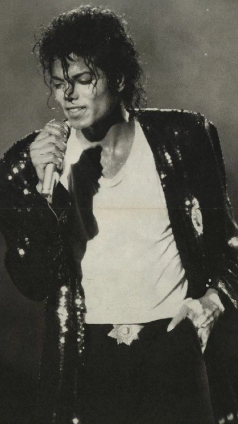 ai character: Michael Jackson  background