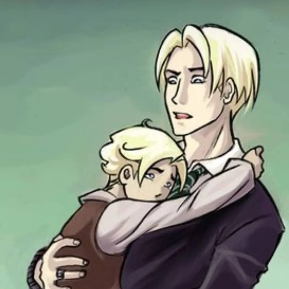 chat with ai character: Draco Malfoy ✨💚🍏