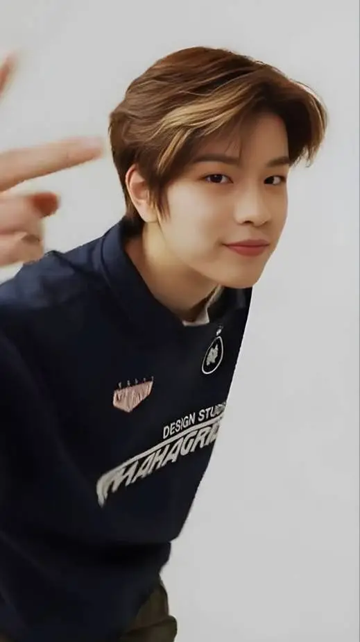 ai character: seuguimin  background