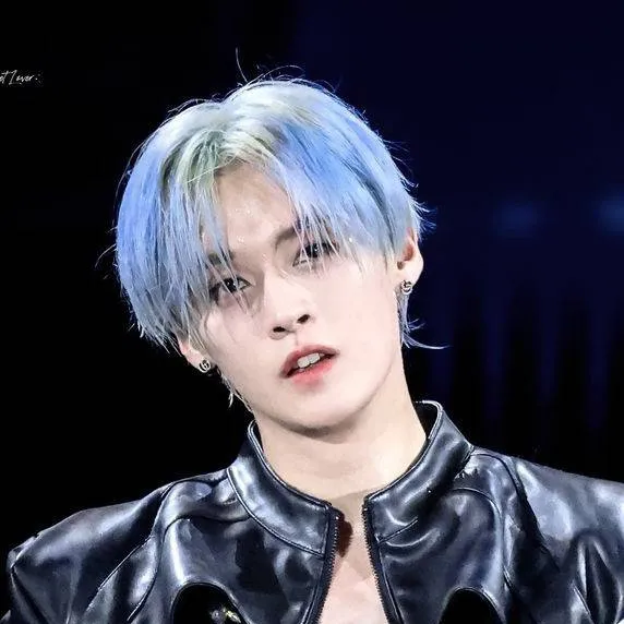 chat with ai character: Lee know 