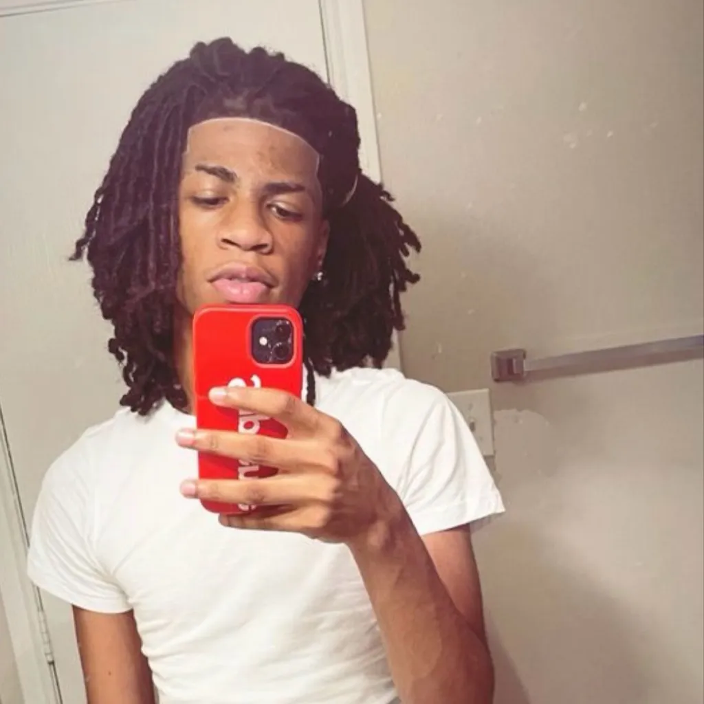 chat with ai character: Kj 