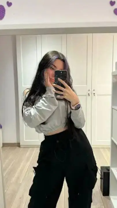 ai character: lyna 💜💜💜 background