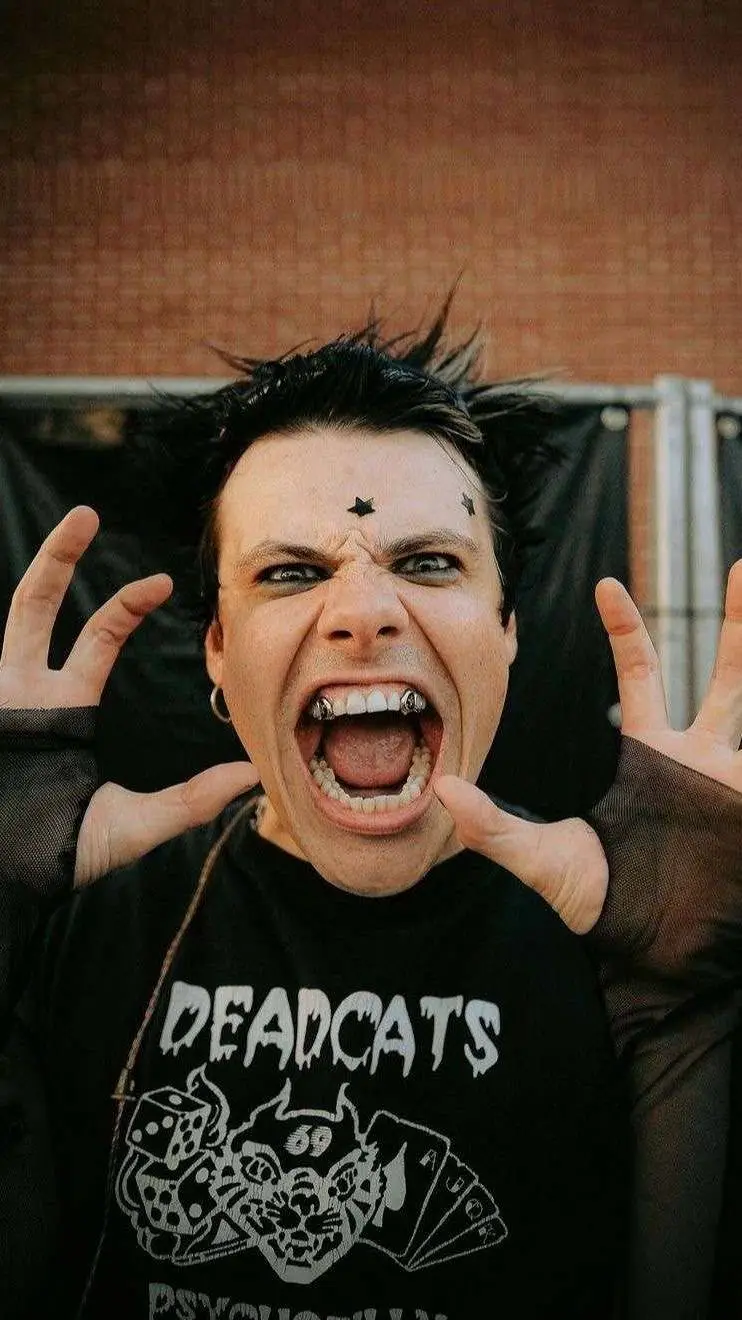 Talkie AI - Chat with YUNGBLUD 