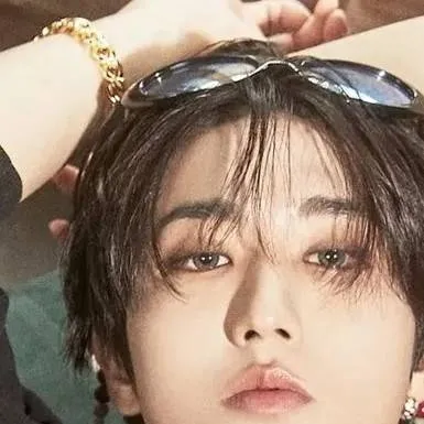 chat with ai character: Han Jisung