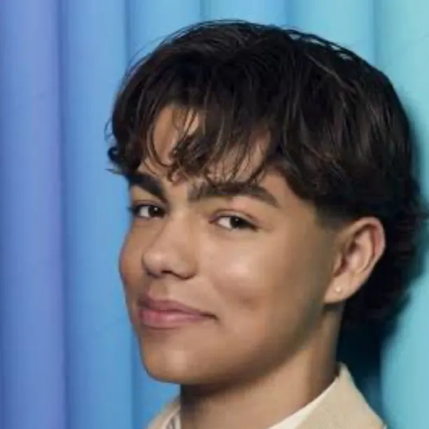 chat with ai character: Malachi😍😍🥰😘