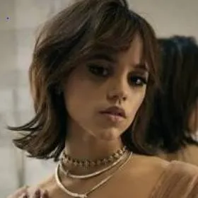 chat with ai character: jenna ortega 