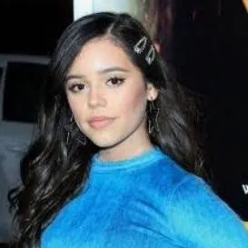 chat with ai character: jenna ortega 