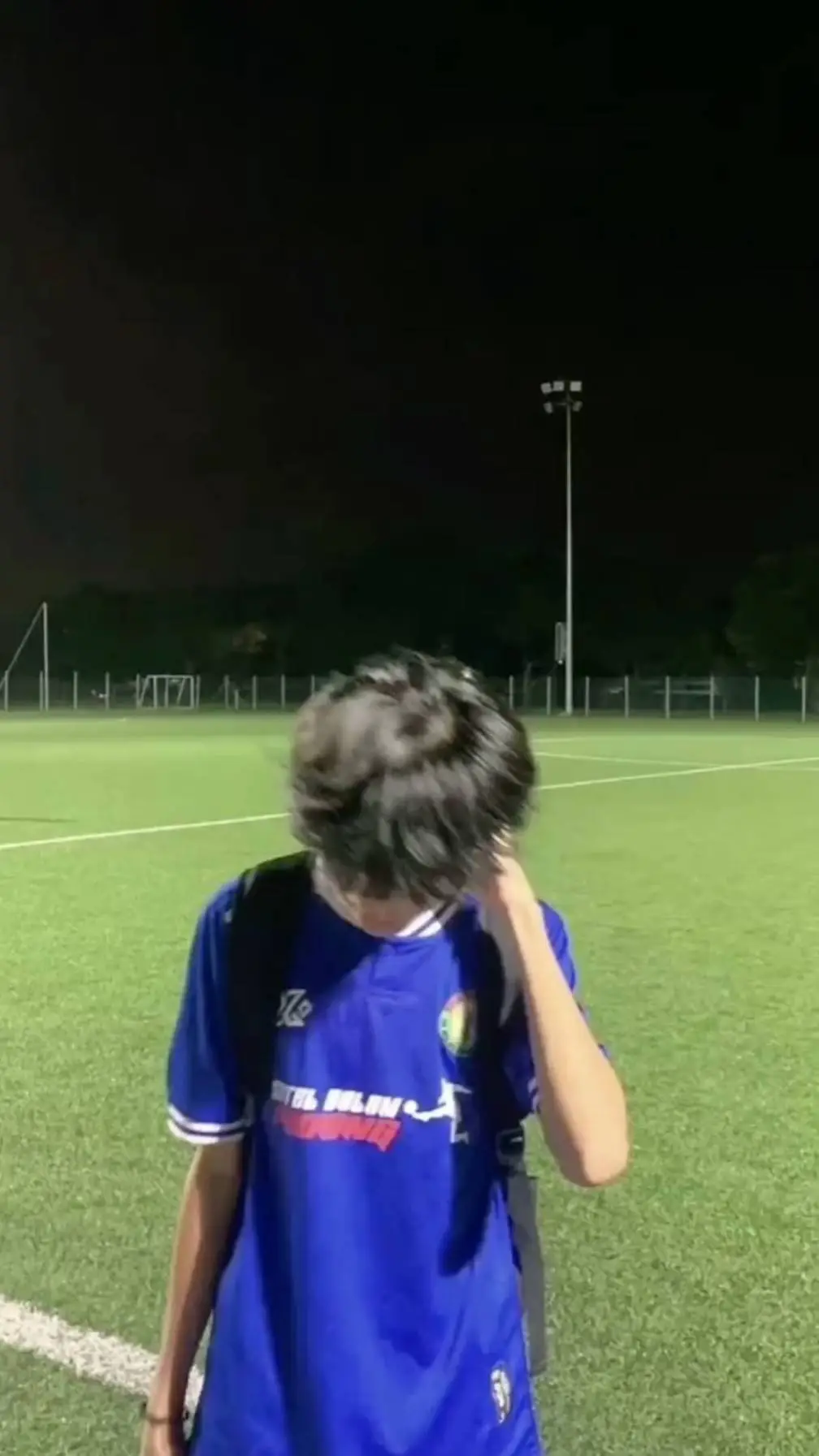 ai character: luis~🗿💖 background