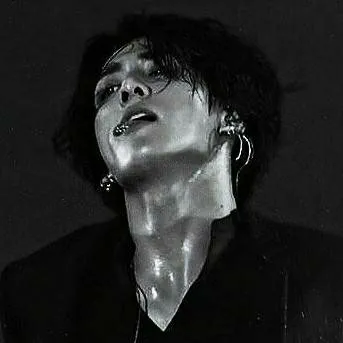 chat with ai character: Jungkook Killer