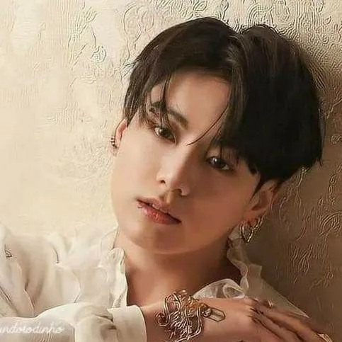 chat with ai character: BTS Jungkook