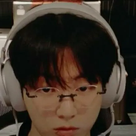 chat with ai character: Jungkookie