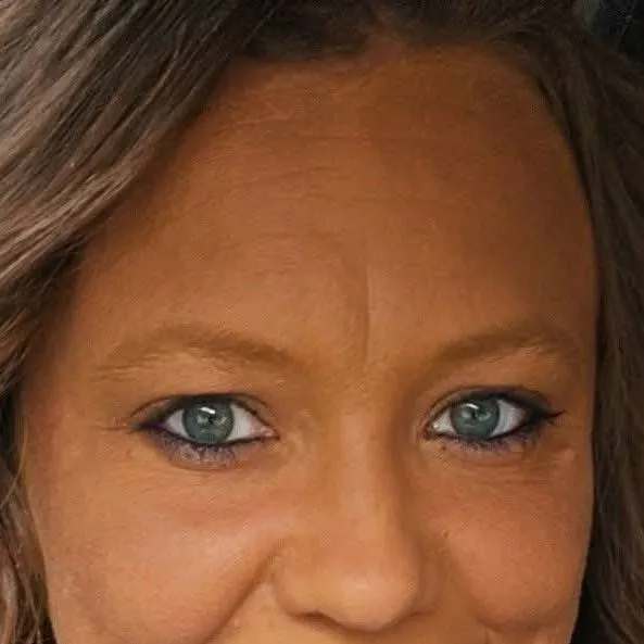 chat with ai character: Lashawnda biggs