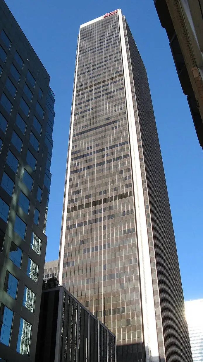 ai character: Aon Center  background