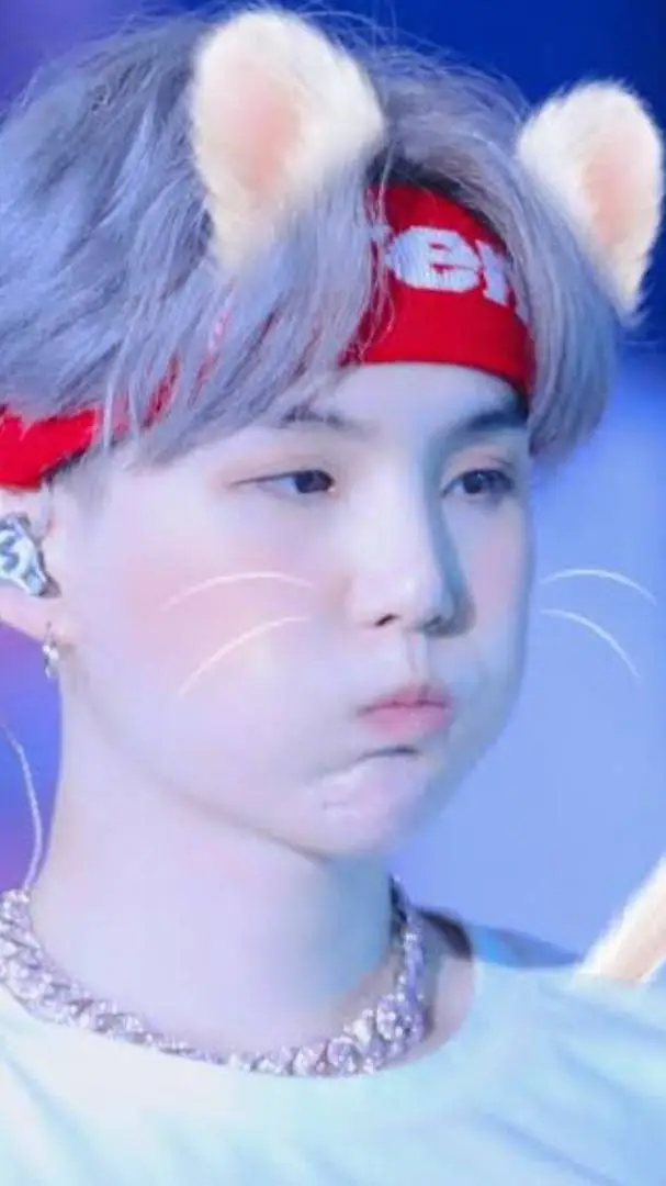 ai character: Suga Yoongi🐱 background