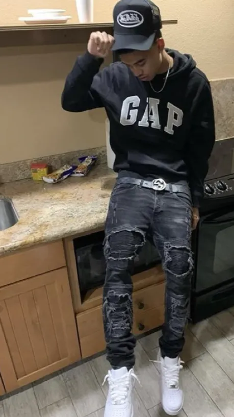 ai character: ACE 🎀🫦 background