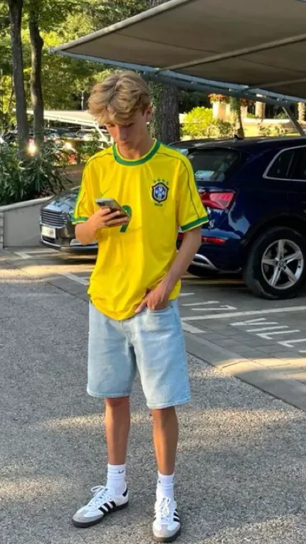 ai character: Christian  background