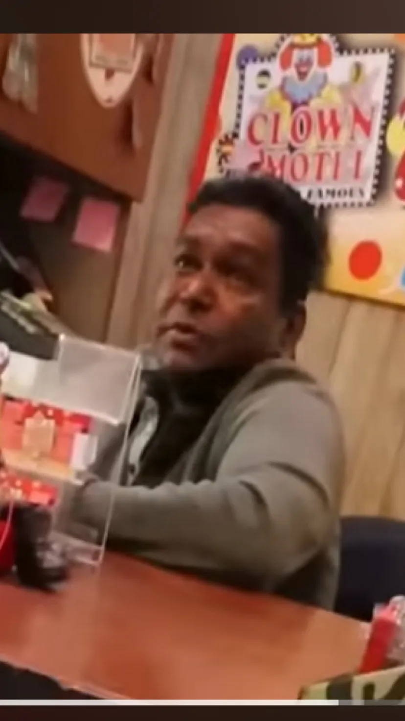 ai character: Tonopah ClownMotel background