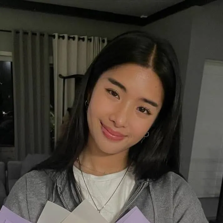 chat with ai character: Sophia laforteza 