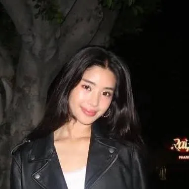 chat with ai character: Sophia laforteza 