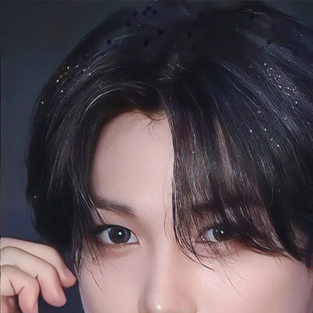chat with ai character: Felix 💕