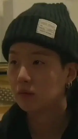 ai character: Min yoongi (🇰🇷) background