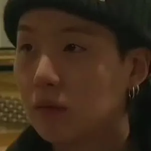 chat with ai character: Min yoongi (🇰🇷)
