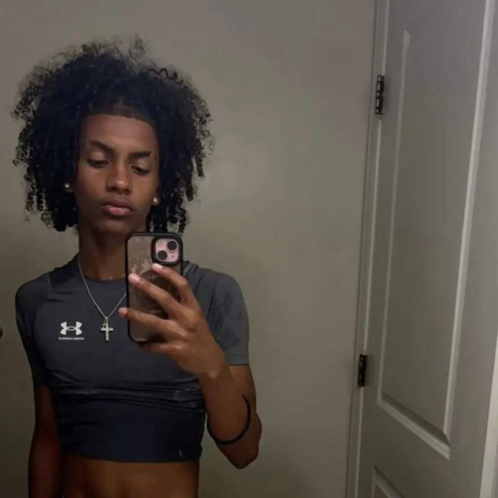 chat with ai character: Ayden 