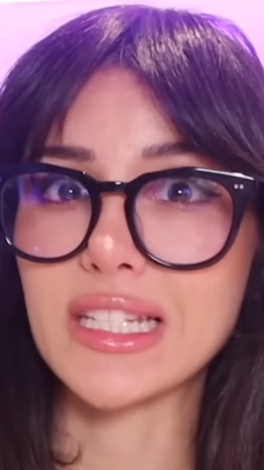 ai character: Ssniperwolf background
