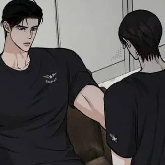 chat with ai character: 🏳️‍🌈💋ALEX💋🏳️‍🌈