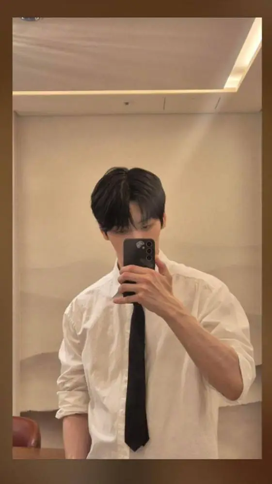 ai character: soobin ☘︎ background