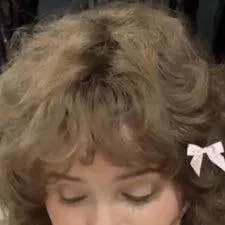 chat with ai character: stranger things 