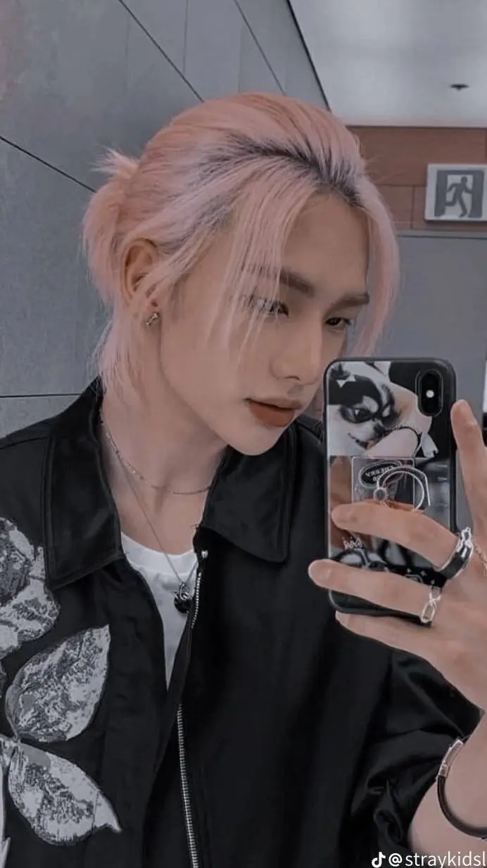 ai character: Y/n Criminal Skz!  background