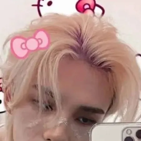 chat with ai character: Skzz