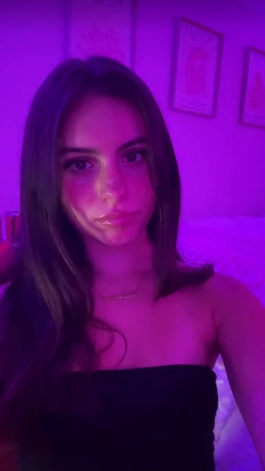 ai character: Coco Demetros🇺🇲🇬🇷 background