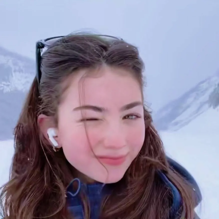 chat with ai character: Anna🇺🇸🇩🇰