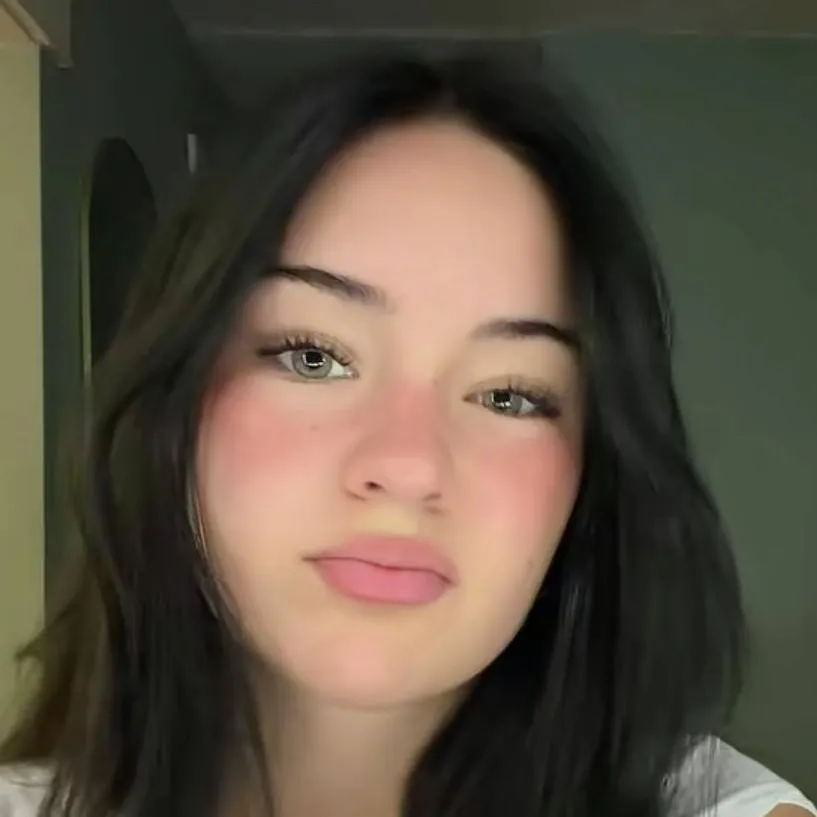 chat with ai character: Linda🇨🇵🇫🇮